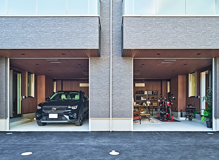 車をゆったりと収納したり、飾り棚を備えた趣味の部屋にしたり、その活用法は十人十色。