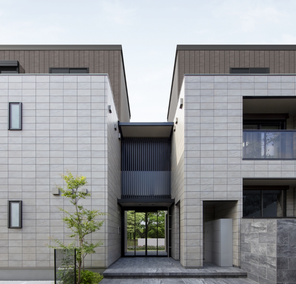人に、まちに愛される、サステナブルな木質３階建マンション